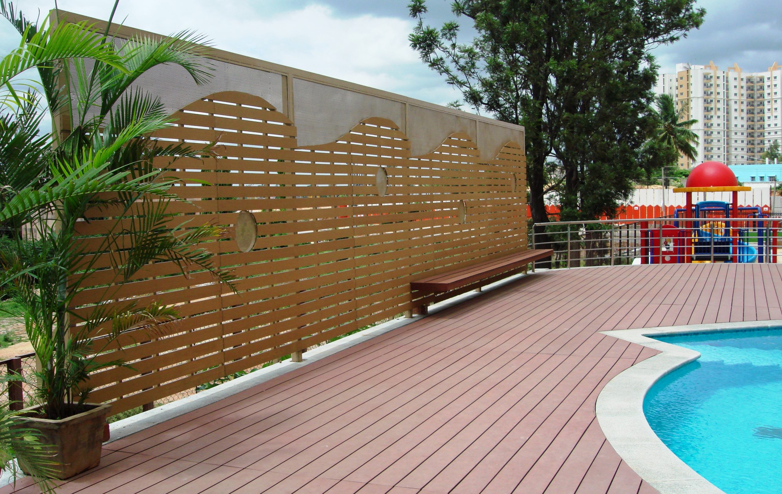 140x40mm Solid Thick WPC Decking Board - Image 3