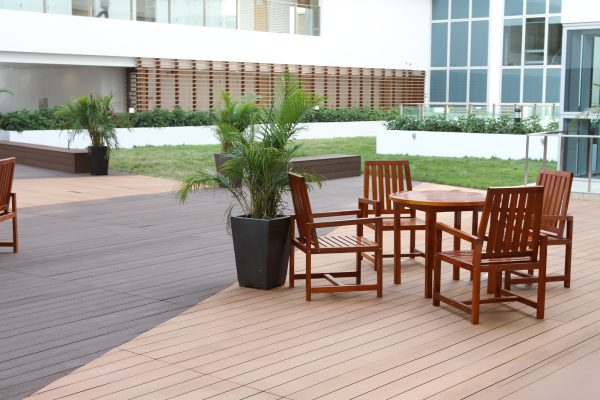 140x25mm Smooth 4-Sided Solid WPC Decking
