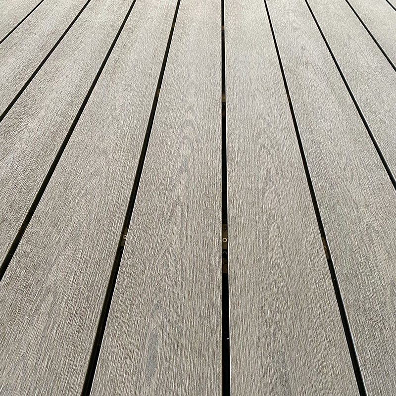 140x25mm Solid WPC Flooring Smooth Sides - Imagen 3