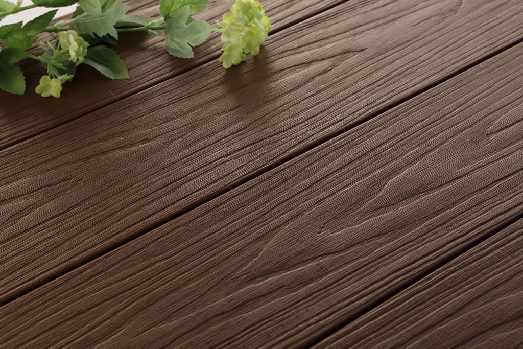 Hollow Decking VS Solid Decking: How Do You Choose?