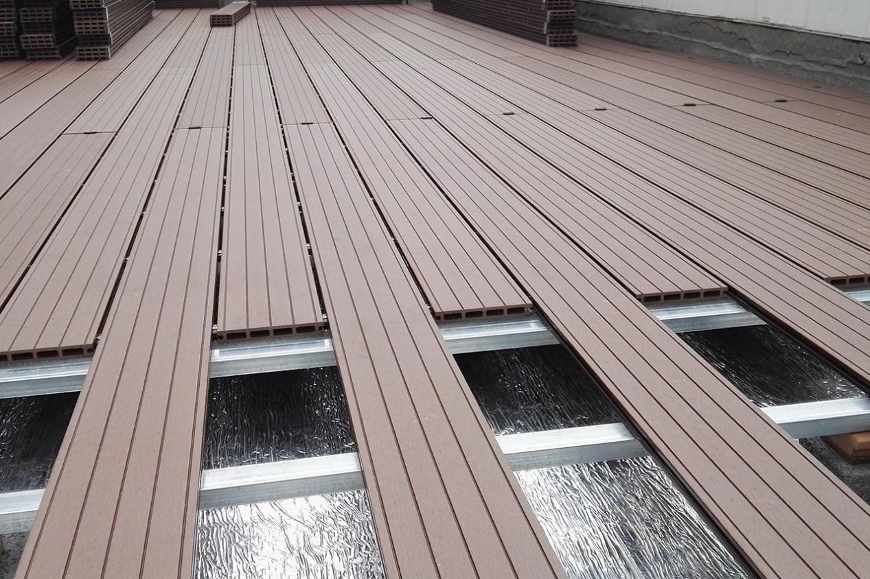 1721716468616735.jpg How-To-Install Joists-For-WPC-Decking-3.jpg