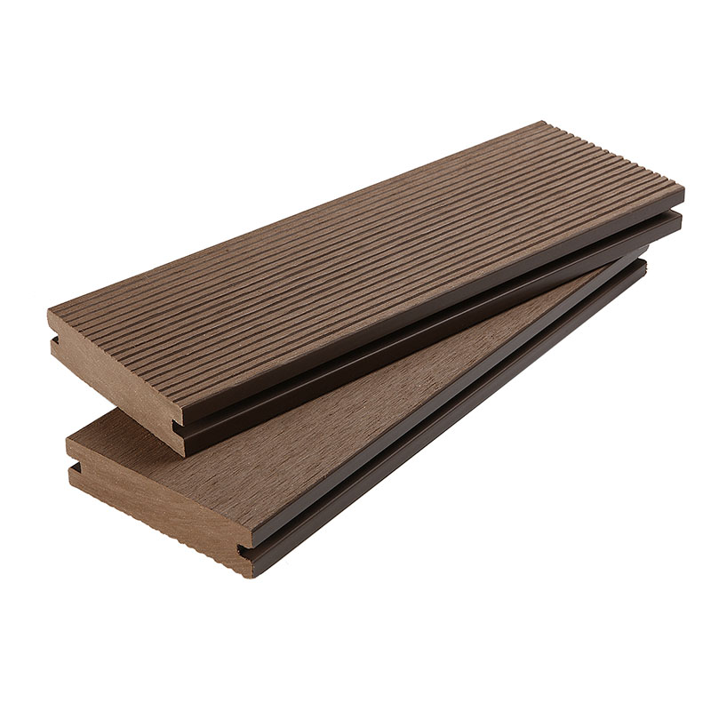 Choose WPC Composite Decking For Your Swimming Pool